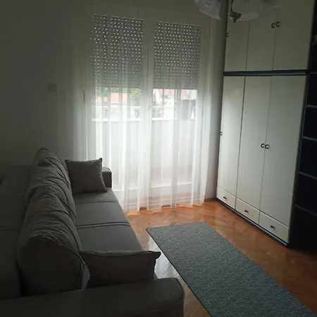 Appartamento Bulevar 77 *